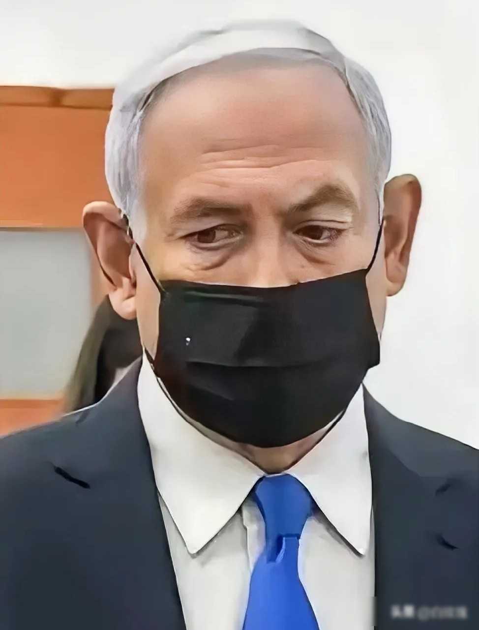 开云官方-终究还是落槌了。 内塔尼亚胡，这位在政坛翻云覆雨几十载的硬汉